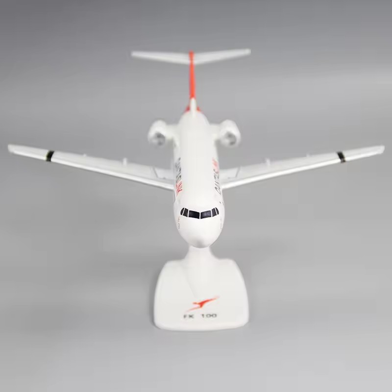 New 1:100 Scale Fokker FK-100  - огляд і ціна Model Airplane Plastic