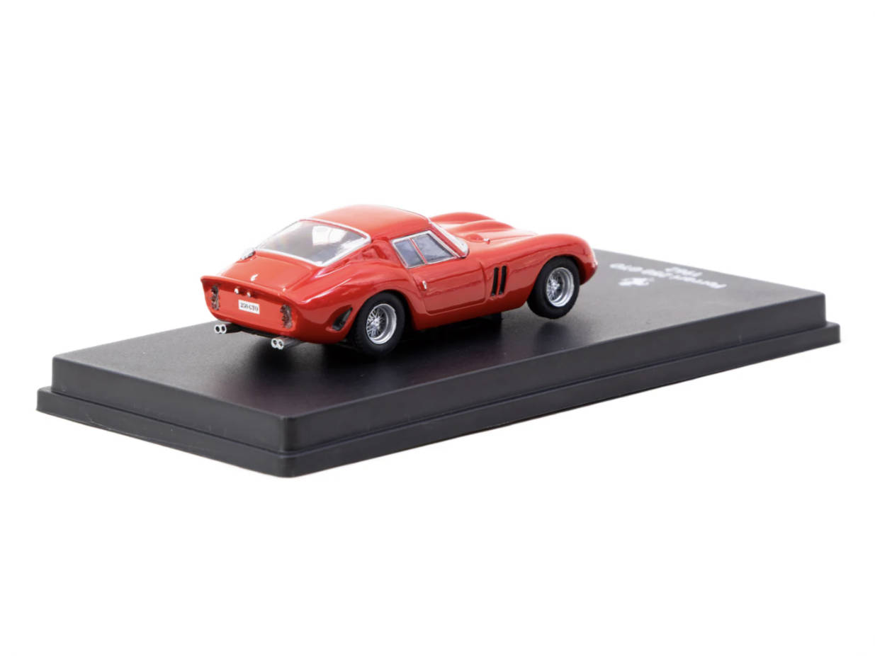 Car in Magazine CENTAURIA IXO  - огляд і ціна Die Cast Car 1 64