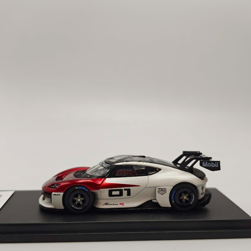 Karium Diecast 1/64 Scale Pors - огляд і ціна Die Cast Car 1 64